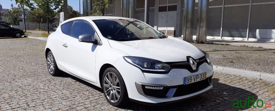 2014' Renault Megane photo #2