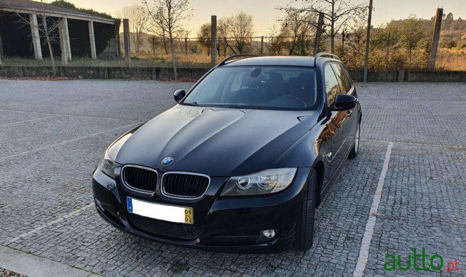 2009' BMW 318 D photo #3