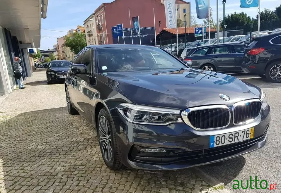 2017' BMW 520 photo #1