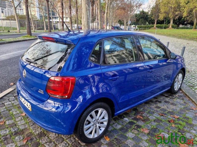 2010' Volkswagen Polo photo #3