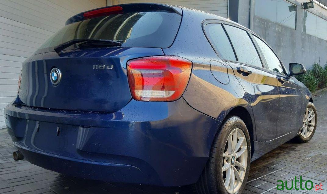 2012' BMW 116 Advantage photo #4