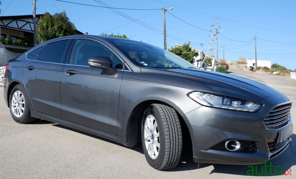 2017' Ford Mondeo photo #2