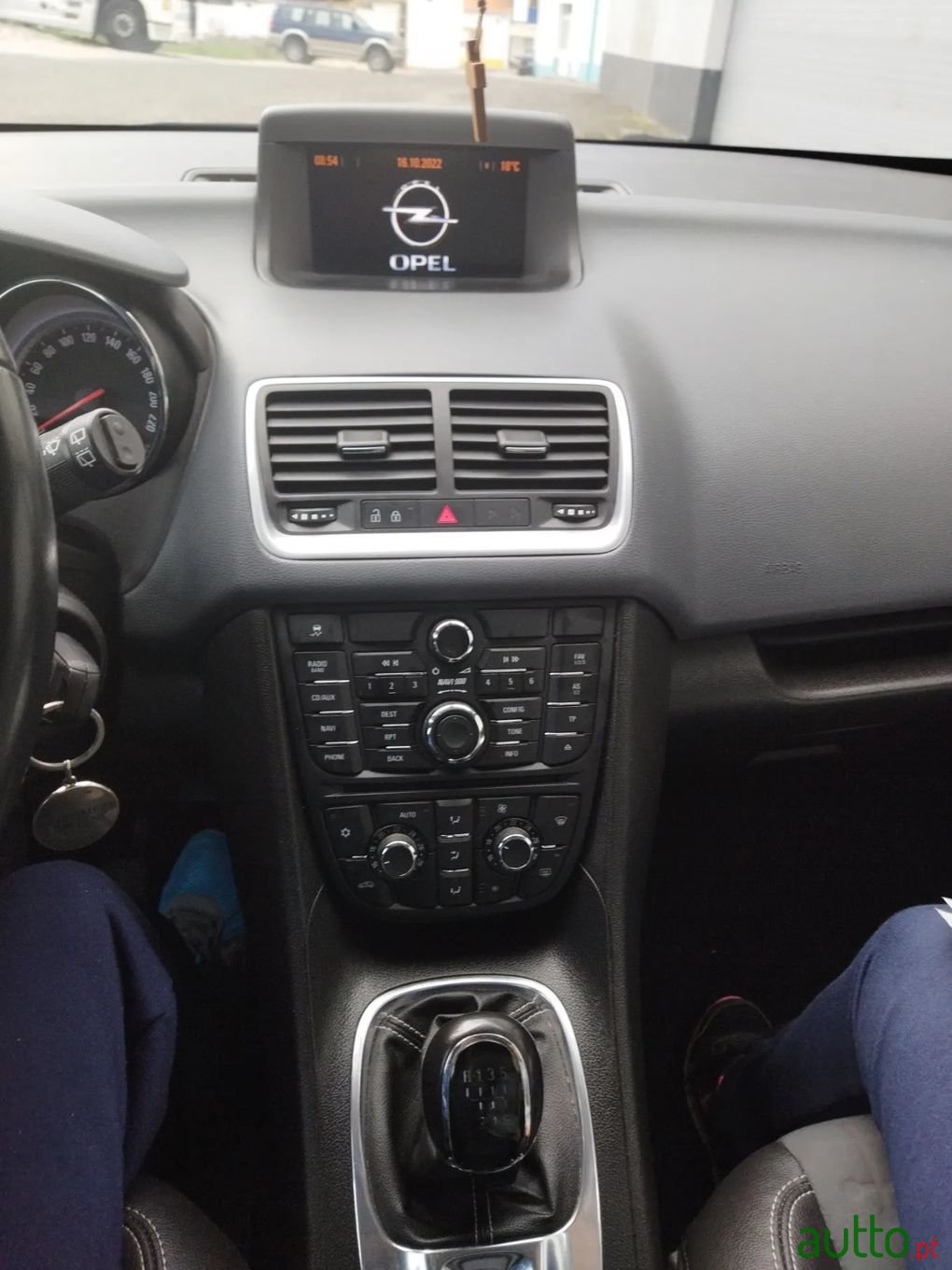 2011' Opel Meriva photo #4