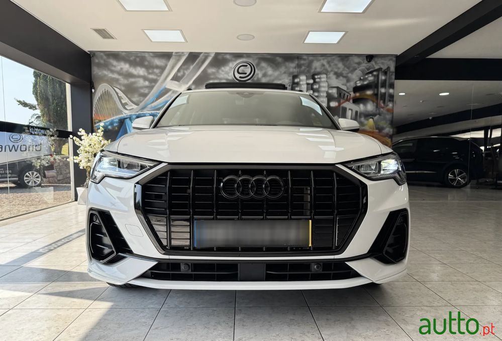 2021' Audi Q3 photo #2
