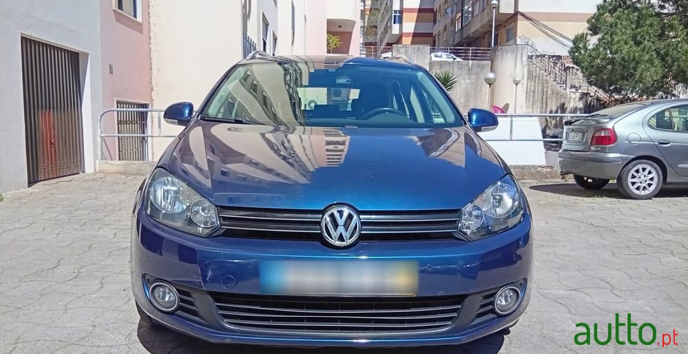 2010' Volkswagen Golf Variant photo #4