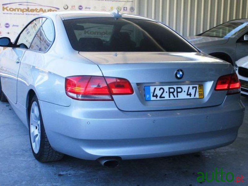 2008' BMW 320 D Coupe photo #2