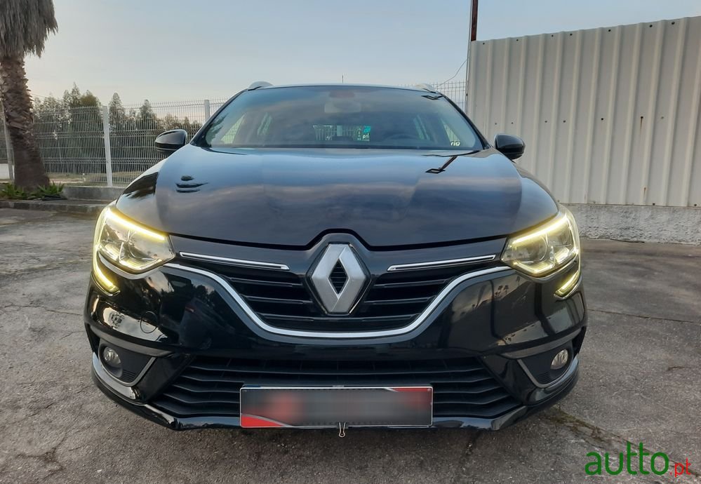 2018' Renault Mégane Sport Tourer photo #2