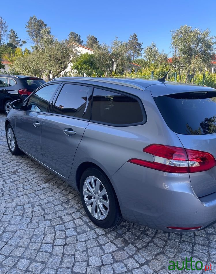 2020' Peugeot 308 Sw photo #4