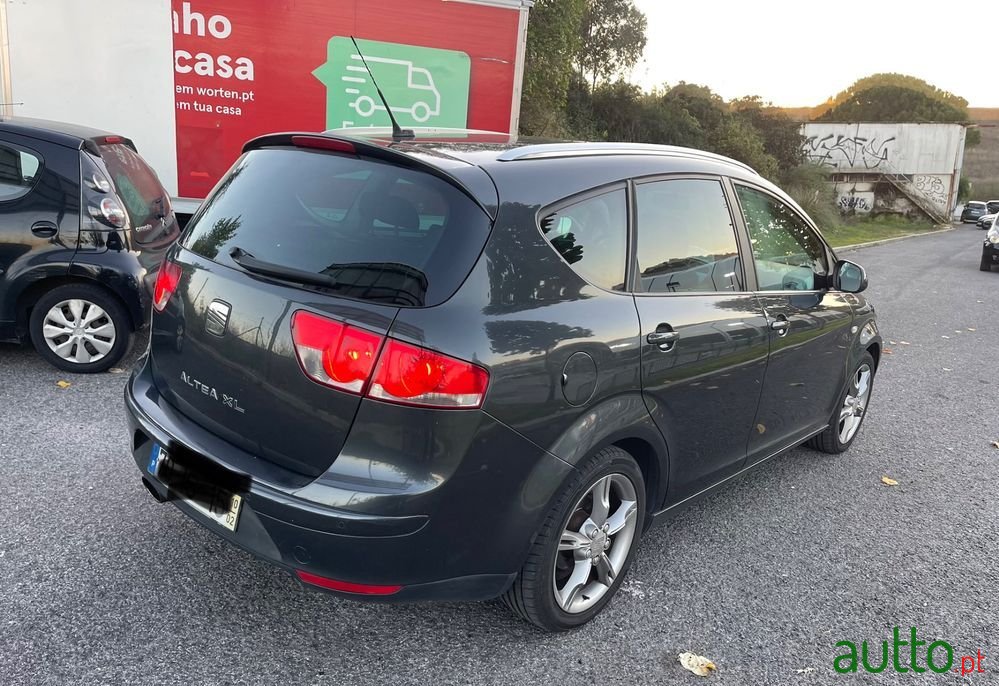 2010' SEAT Altea photo #3