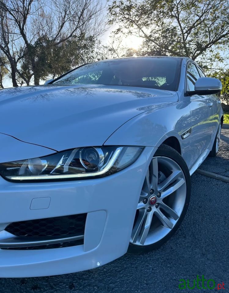 2016' Jaguar XE photo #4
