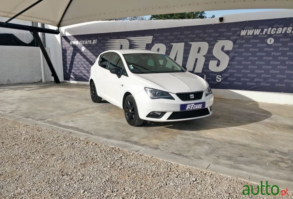 2013' SEAT Ibiza photo #1