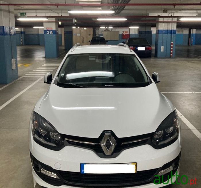 2015' Renault Megane Sport Tourer photo #4