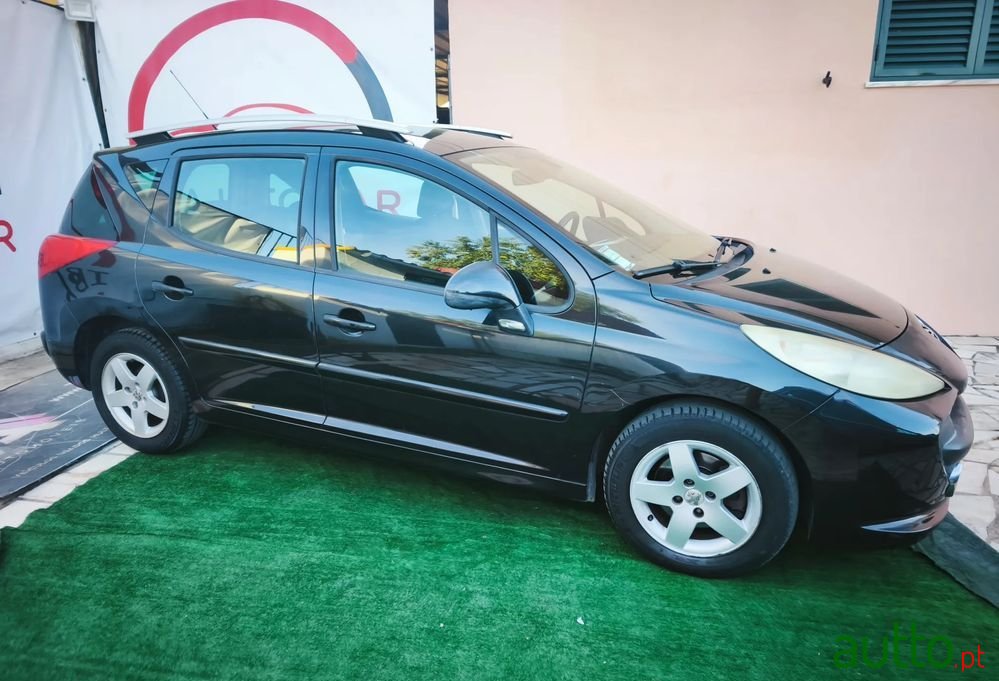 2009' Peugeot 207 Sw photo #2