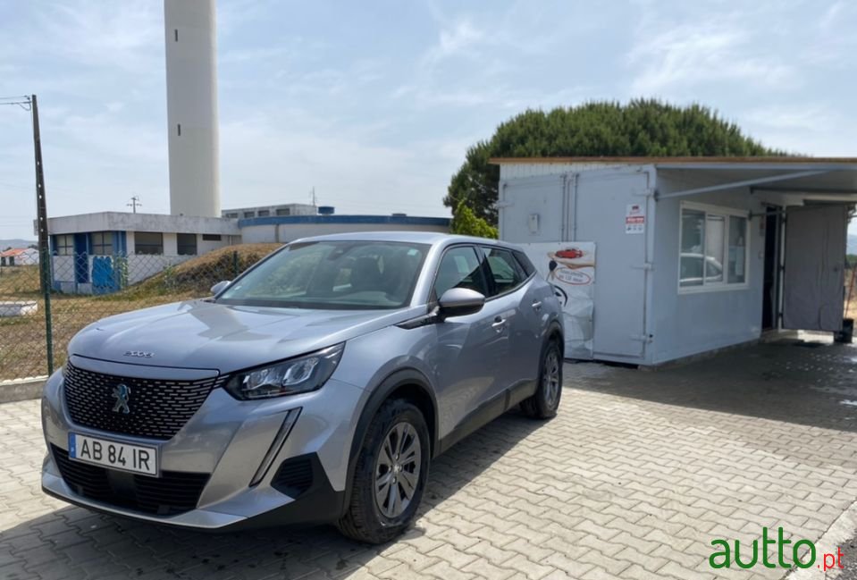 2020' Peugeot E-2008 photo #3