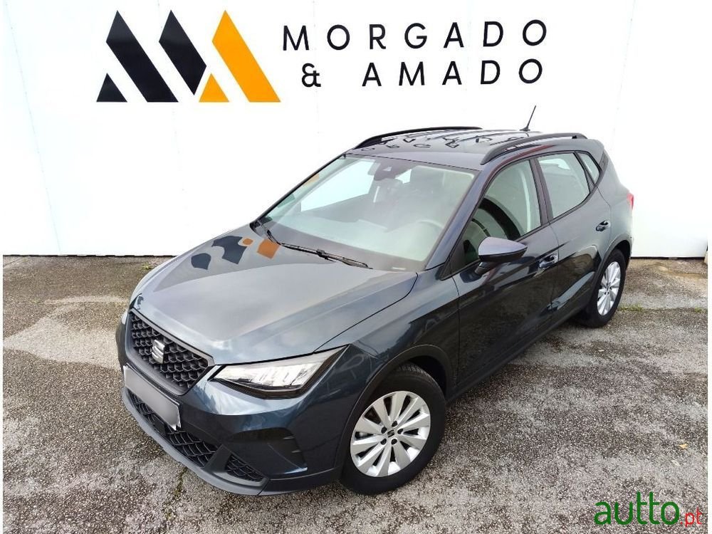 2022' SEAT Arona 1.0 Tsi Style photo #2