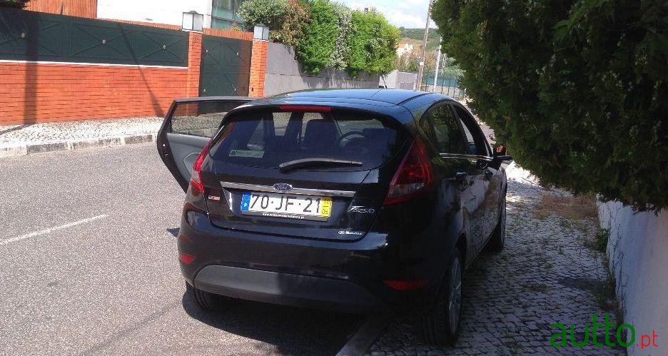 2010' Ford Fiesta Titanium Tdci photo #3