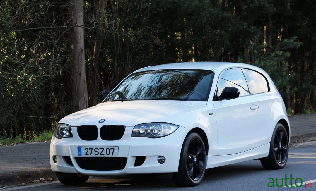 2009' BMW 116 photo #1