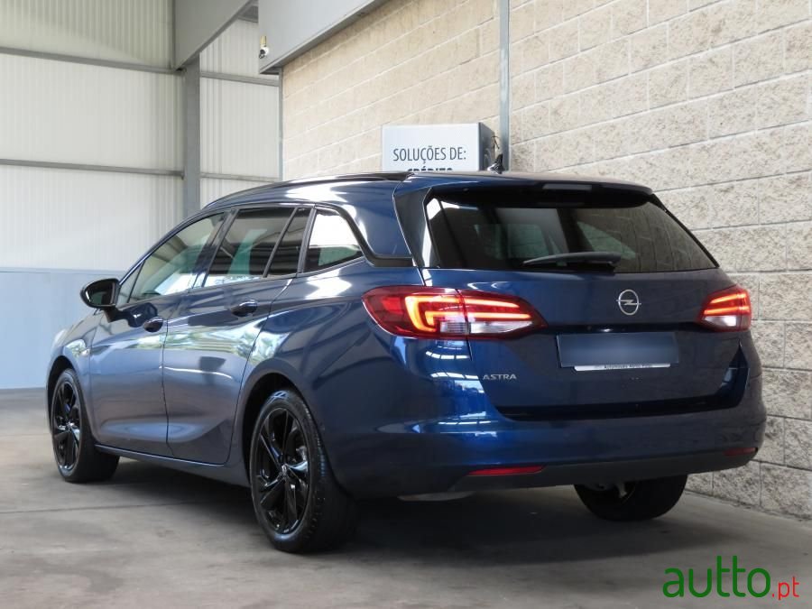 2020' Opel Astra Sports Tourer photo #3
