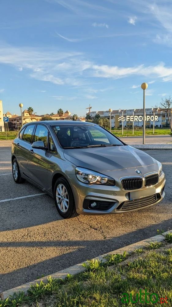 2015' BMW Série 2 D Aut. Advantage photo #2