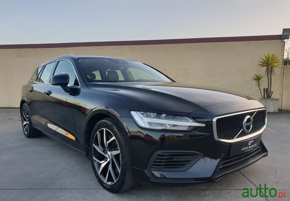 2020' Volvo V60 photo #2