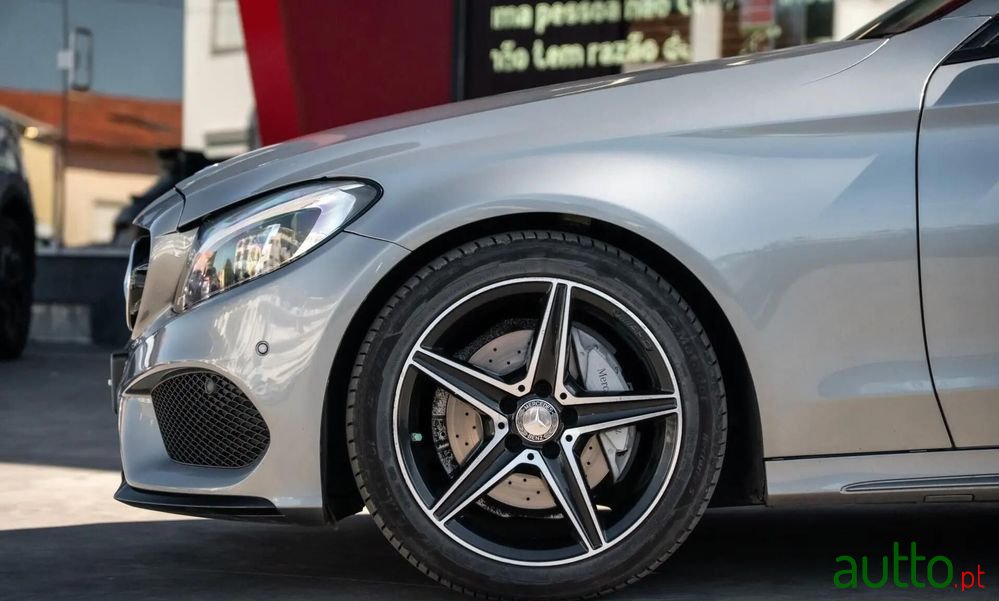 2015' Mercedes-Benz Classe C photo #5