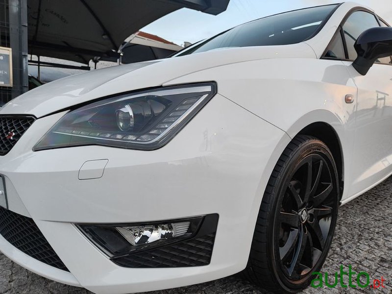 2015' SEAT Ibiza-St photo #6