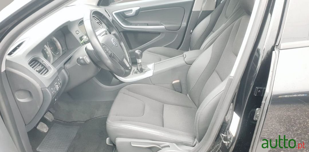 2012' Volvo V60 photo #3