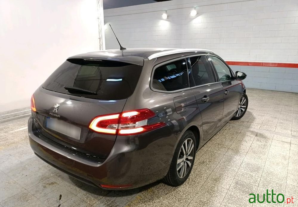 2021' Peugeot 308 Sw photo #3