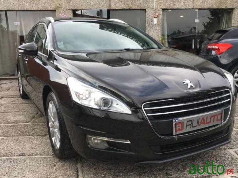 2011' Peugeot 508 Sw photo #1