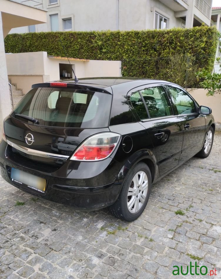 2008' Opel Astra 1.4 Edition photo #5