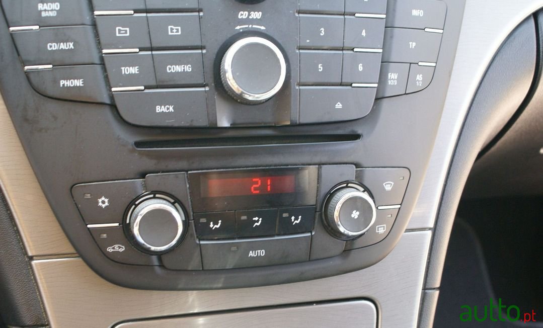 2009' Opel Insignia Sports Tourer photo #5