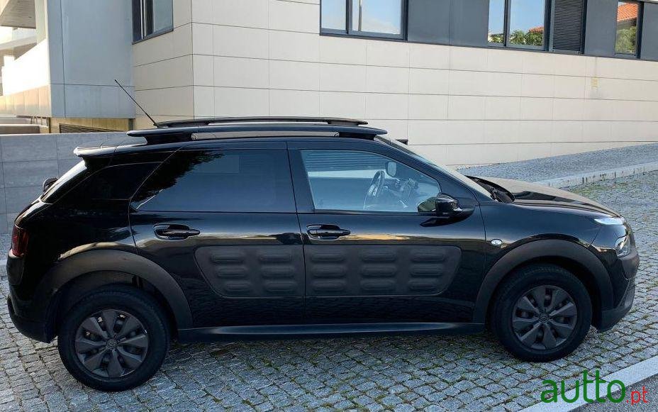 2015' Citroen C4 Cactus photo #1