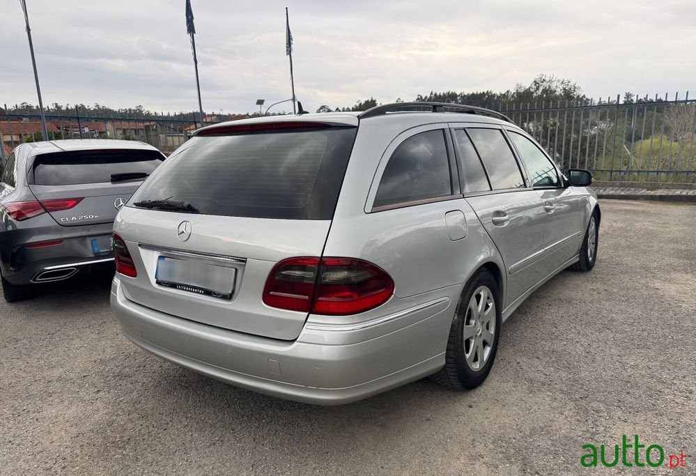2007' Mercedes-Benz Classe E photo #4