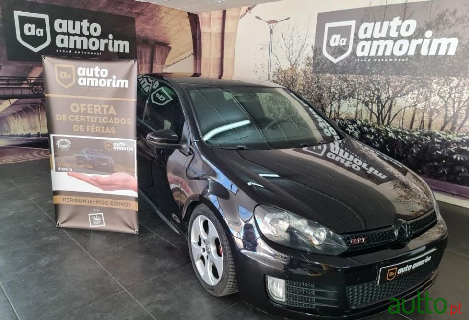 2009' Volkswagen Golf photo #1