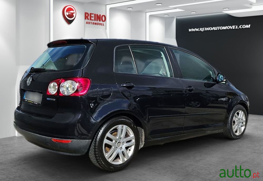 2009' Volkswagen Golf Plus photo #3