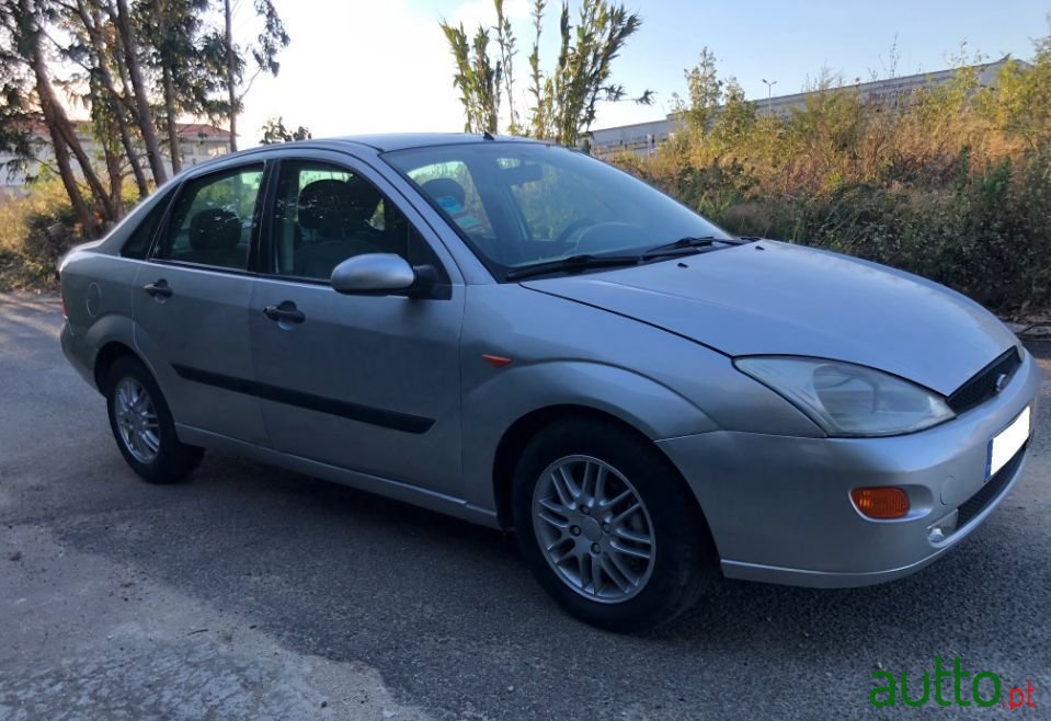 2000' Ford Focus photo #3