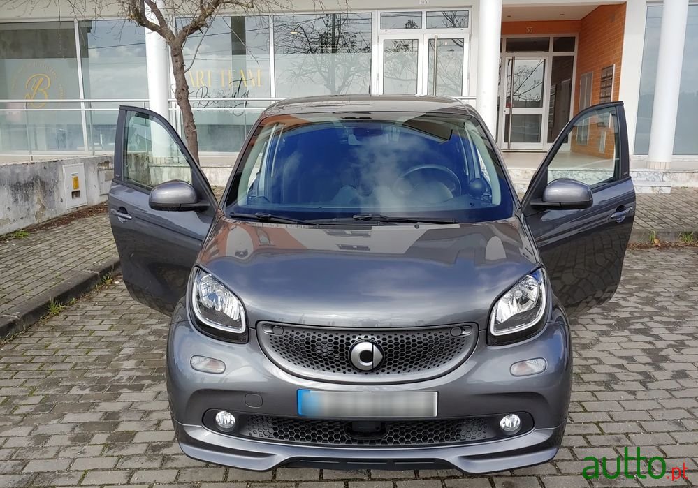 2019' Smart Forfour photo #2