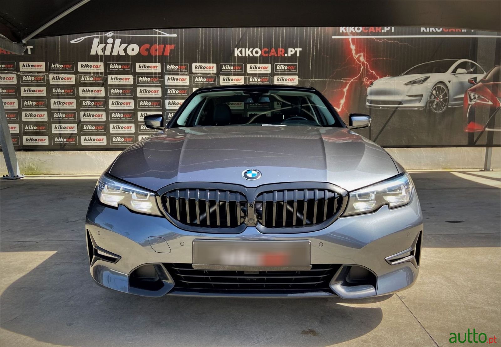 2021' BMW 330 photo #2