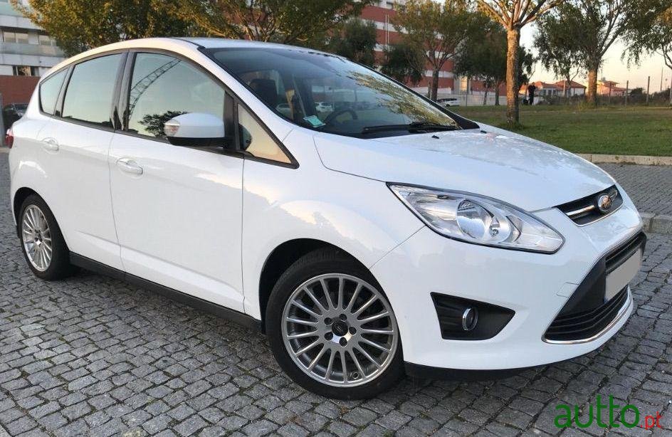 2015' Ford C-MAX 1.6 Tdci Titanium photo #3