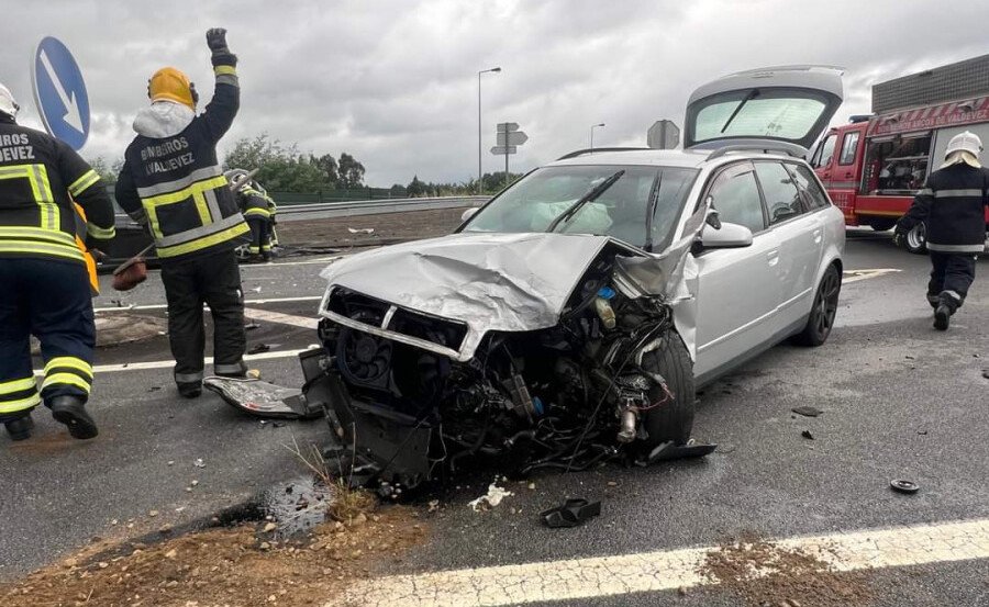 Acidente condiciona trânsito na variante de Arcos de Valdevez