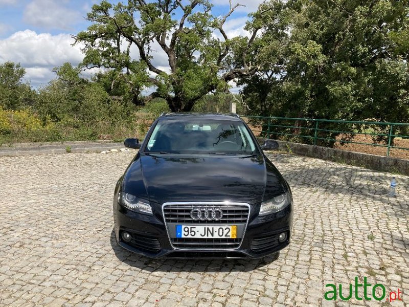 2010' Audi A4 Avant photo #5