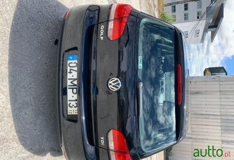 2011' Volkswagen Golf 1.6 Tdi Style photo #3