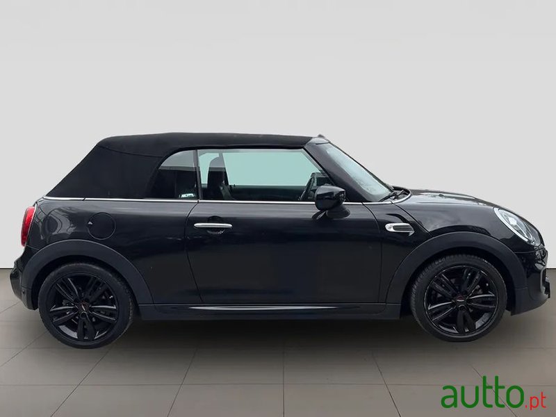 2020' MINI Cooper Auto photo #4