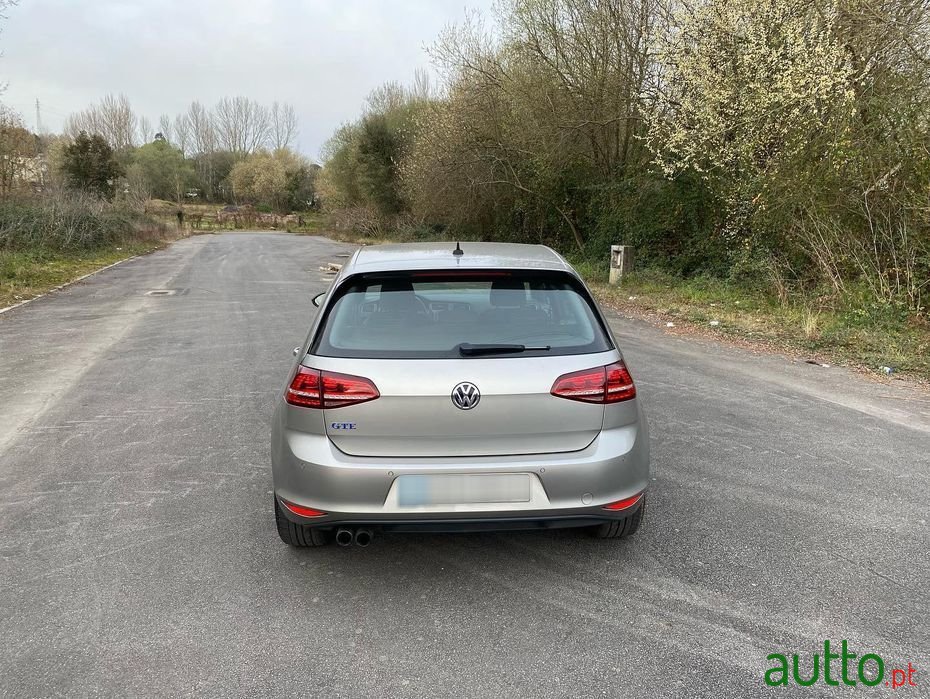 2015' Volkswagen Golf photo #7