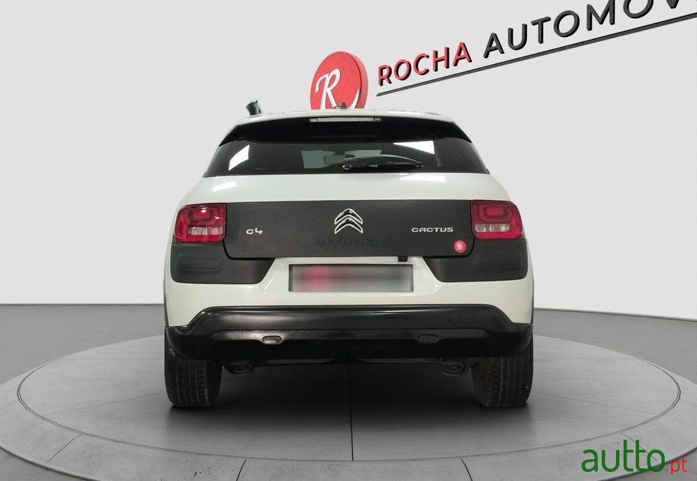 2018' Citroen C4 Cactus 1.2 Puretech Shine photo #5