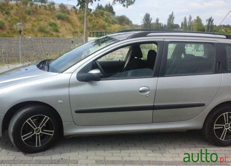 2005' Peugeot 206-Sw 1.4 Hdi photo #1