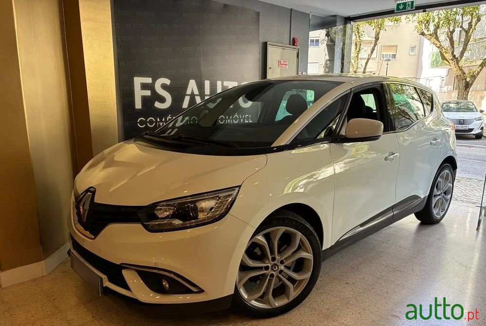 2019' Renault Scenic photo #2
