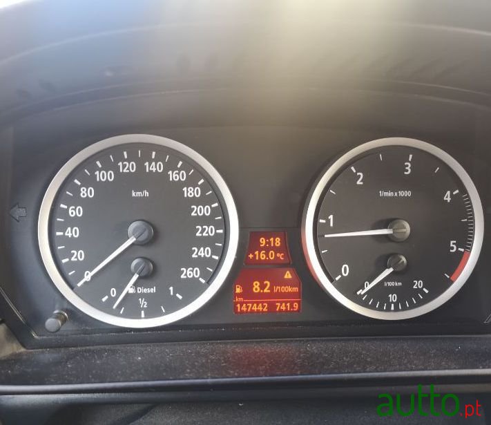 2006' BMW 525 photo #2