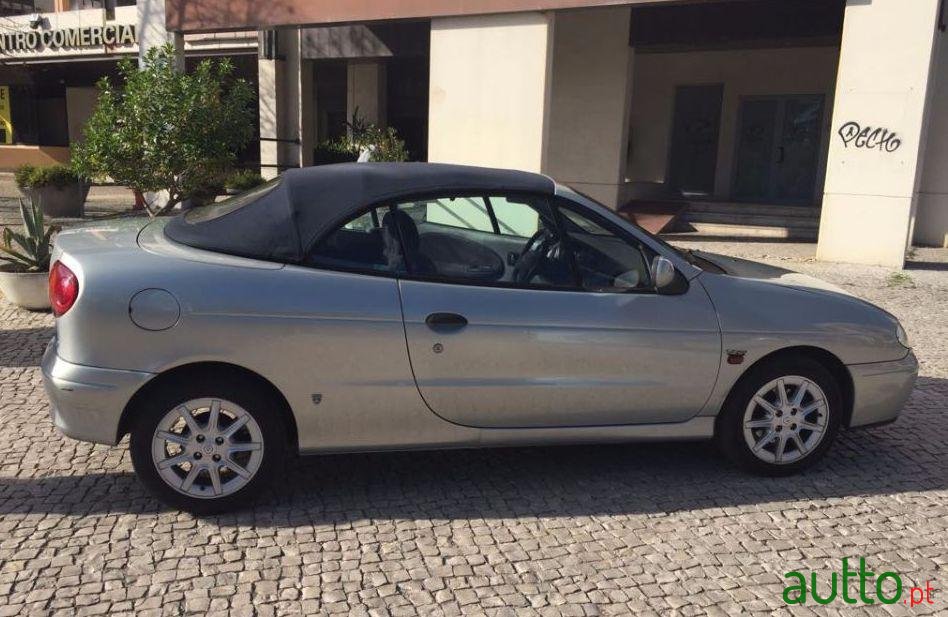 1999' Renault Megane 1.4 photo #2