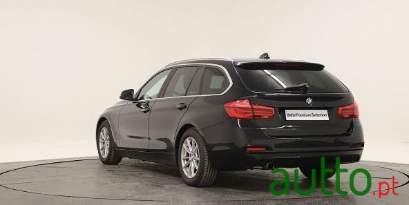 2016' BMW 318 D Touring photo #4